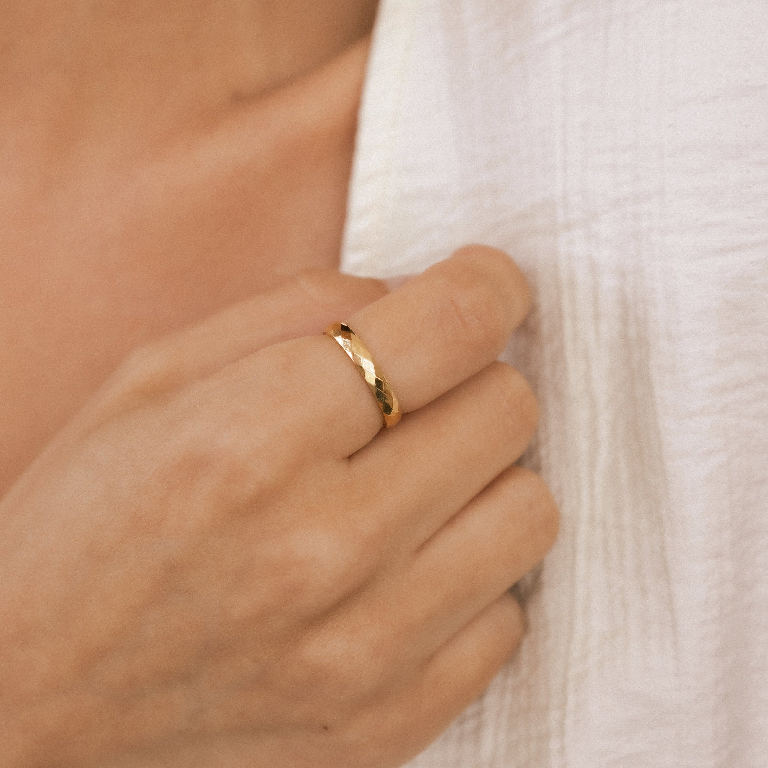 Dainty Hammered Band Spinning Fidget Ring